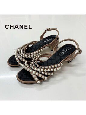CHANEL | Shoes | Chanel 385 Cc Toe Ring Strappy Leather Sandals